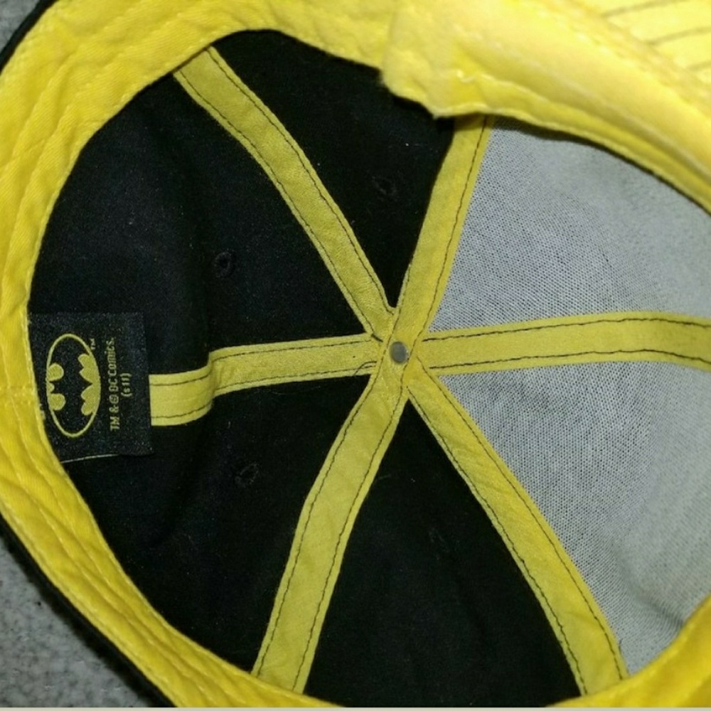 Batman fitted cap - Picture 2 of 2
